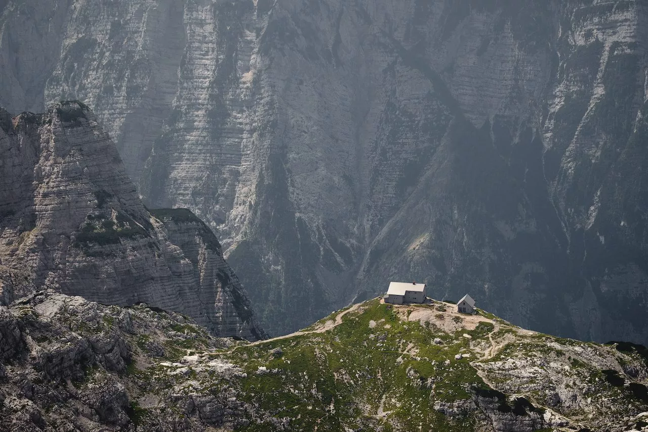 Pogačnik hut on Kriški Podi